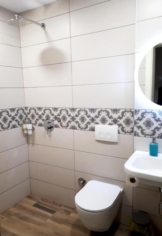2V1 - Blloku Mac Apartment Tiranë Luaran gambar